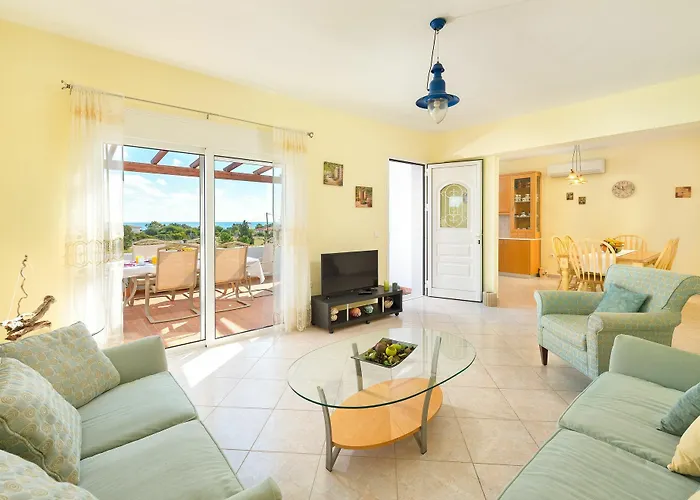 Orianna Sea View Villa Gennadi